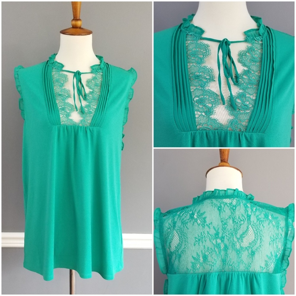 Express lace bib top